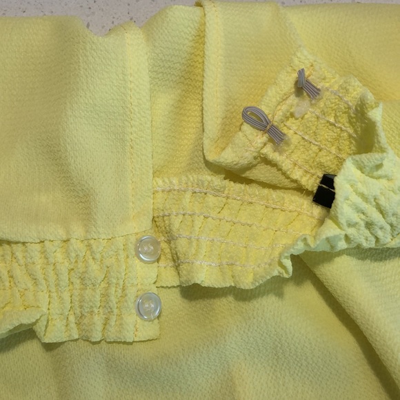 Pastel yellow blouse - Picture 4 of 4